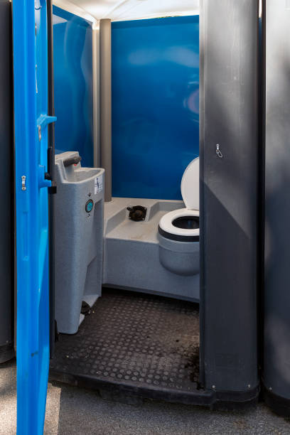 Best Portable bathroom rental  in Lewisburg, WV