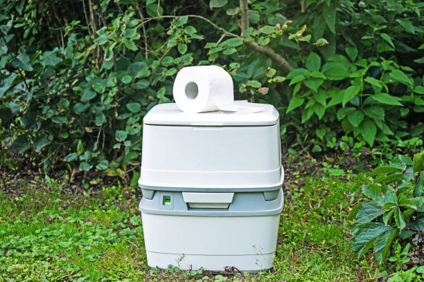Best Portable restroom trailer rental  in Lewisburg, WV